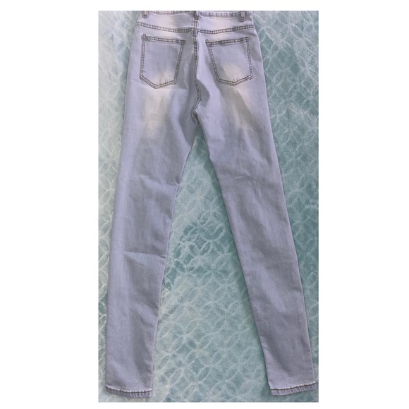 Distressed Jeans - Picture 5 of 6